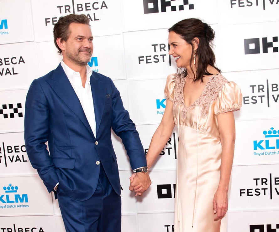 Katie & Josh enamoran: Primeras reviews de Happy&nbsp;Hours